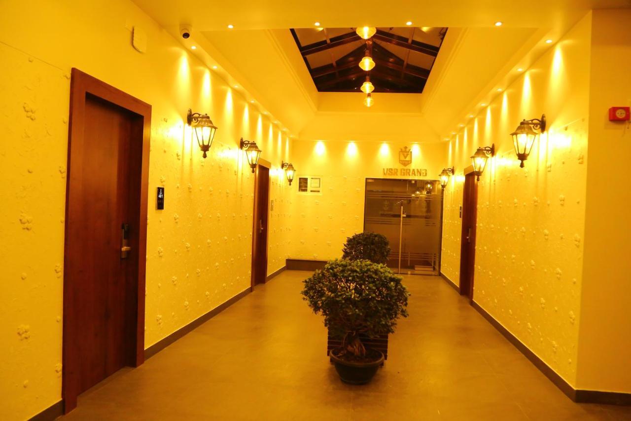 Vsr Grand Hotel Madanapalle Exterior foto