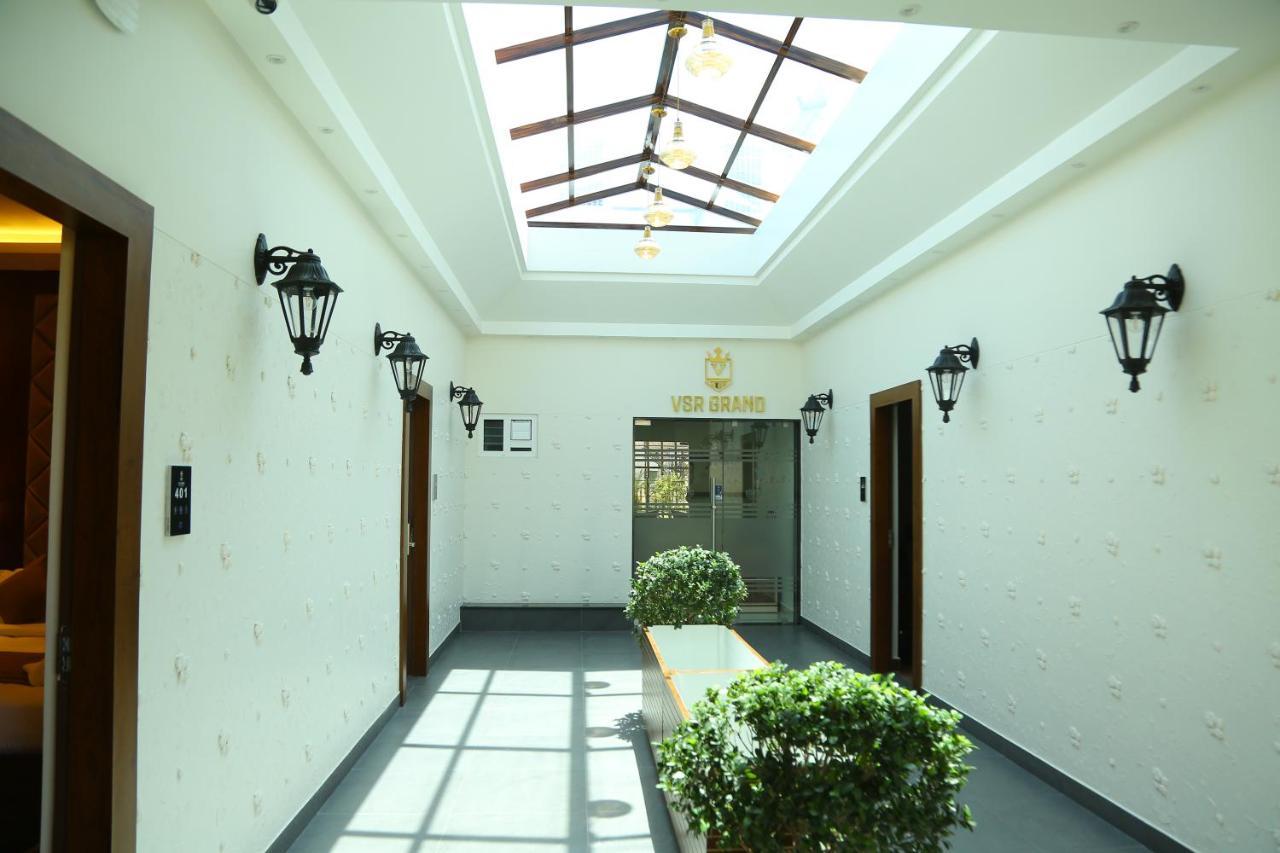 Vsr Grand Hotel Madanapalle Exterior foto