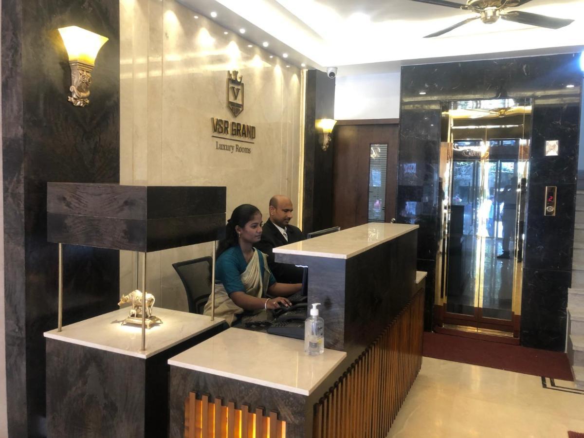 Vsr Grand Hotel Madanapalle Exterior foto